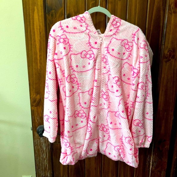 NWT Hello Kitty Onesie Sleepwear - Picture 1 of 7